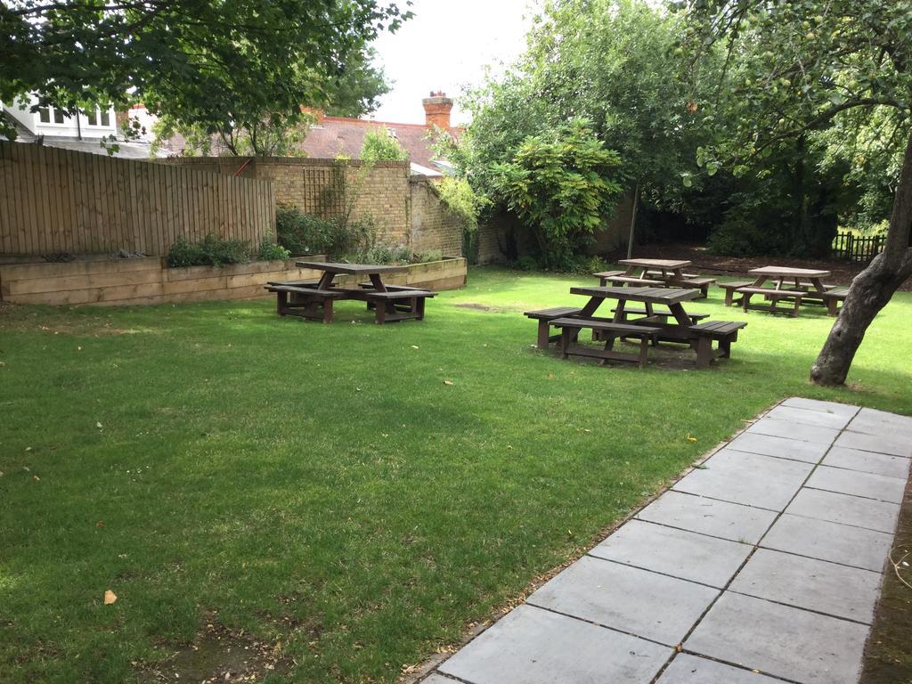Bed and breakfast Three Tuns Ashwell Extérieur photo